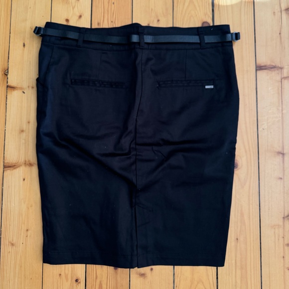 Mango Black Skirt (high Knee height) - Picture 2 of 3